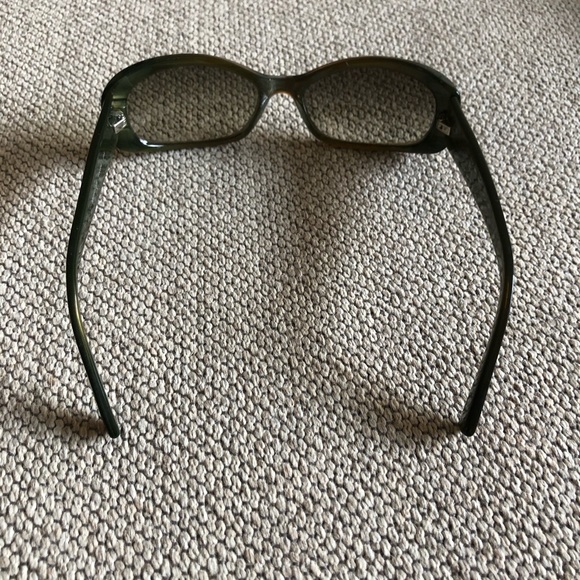 SOLD Oliver Peoples Sunglasses. Vintage Very good condition. Model Pheobe Green - Picture 6 of 11